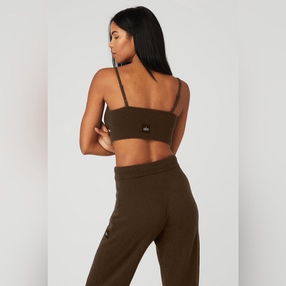 Alo Yoga Cashmere Jet Set Bra in Espresso - Picture 4 of 10